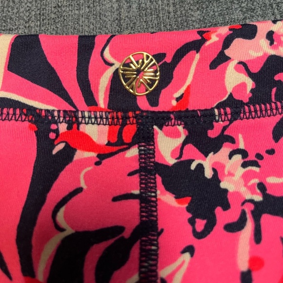 Kids- Lily Pulitzer exercise pant/ leggings - Picture 2 of 5